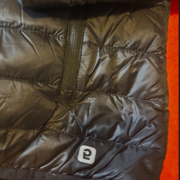 Black responsible down packable hooded puffer jacket NWT - Picture 6 of 13